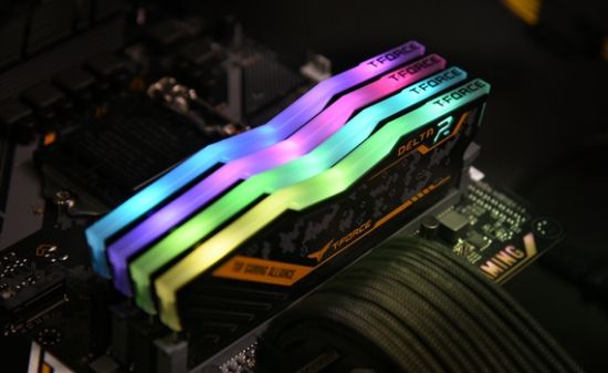 32 GB DDR4 3200M T-FORCE DELTA RGB TUF YELLOW 16x2 resmi