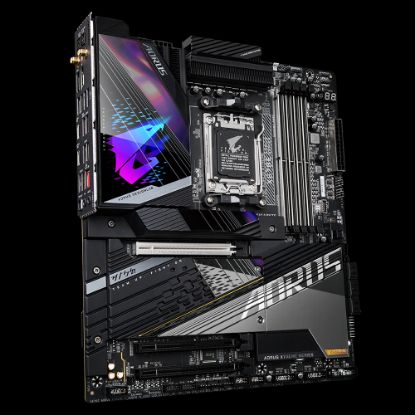 GIGABYTE X670E AORUS XTREME DDR5 8000(OC)MHz AMD AM5 resmi