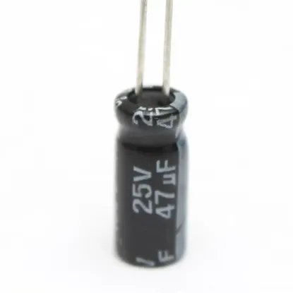 47 MF 25 V Kondansatör resmi