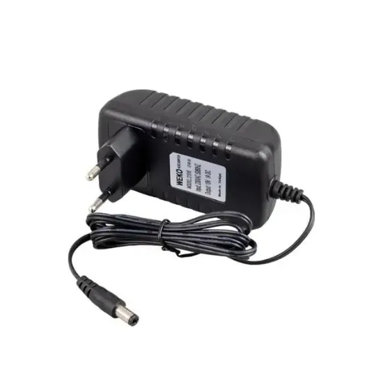 Weko 18 Volt 1 Amper Priz Tip 5.5x2.5 Uç Adaptör resmi