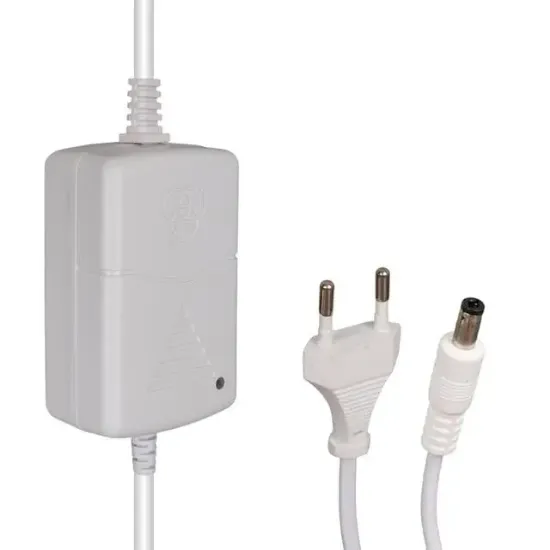 Weko Tottolet 1200 12 Volt - 3.2 Amper 5.5 2.5 Uçlu Yerli Üretim Plastik Kasa Beyaz Masaüstü Adaptör resmi