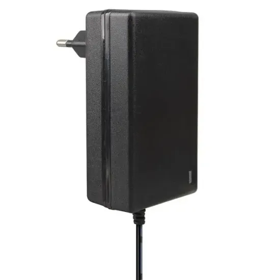 Weko 21 Volt - 2 Amper 5.5*2.5 Mm Uçlu Kırmızı Yeşil Ledli Priz Tipi Şarjlı Matkap Adaptörü resmi