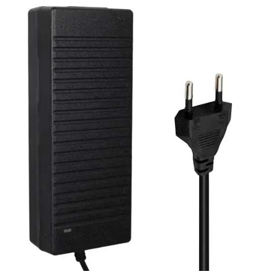 Fully 1624C 24 Volt 5 Amper 5.5 x 2.5 Uç Plastik Kasa Monitör Adaptörü resmi